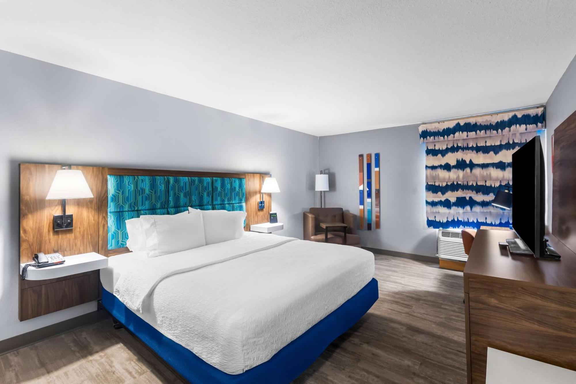 Hotel Hampton 3*