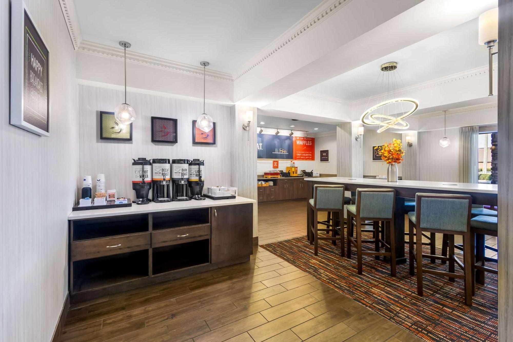 Hotel Hampton